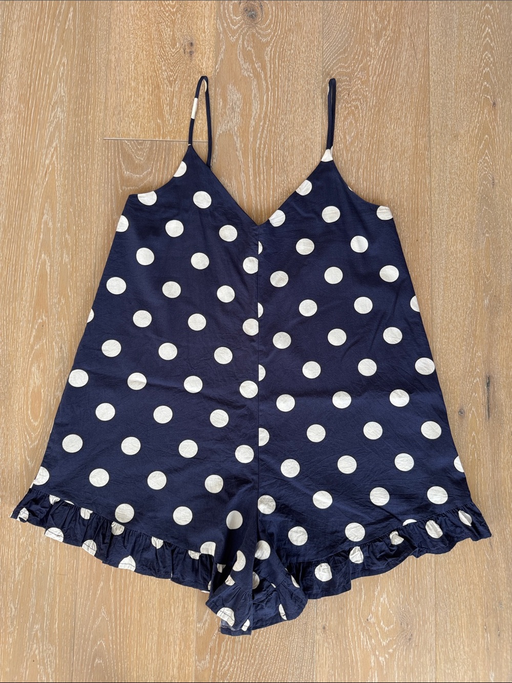 ASOS Women’s Navy White Polka Dot Lightweight Romper. Size 6.